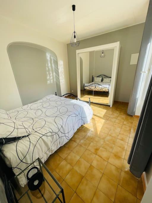 Chez Leo I - Appartement T2 Proche Tricastin Bollène Eksteriør billede